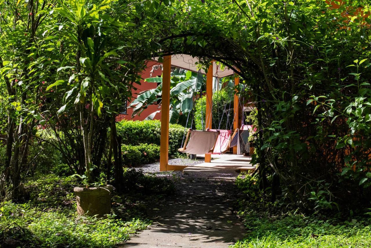 Jungle Lodge At Wild Sun Rescue Center Cabuya  Exterior photo