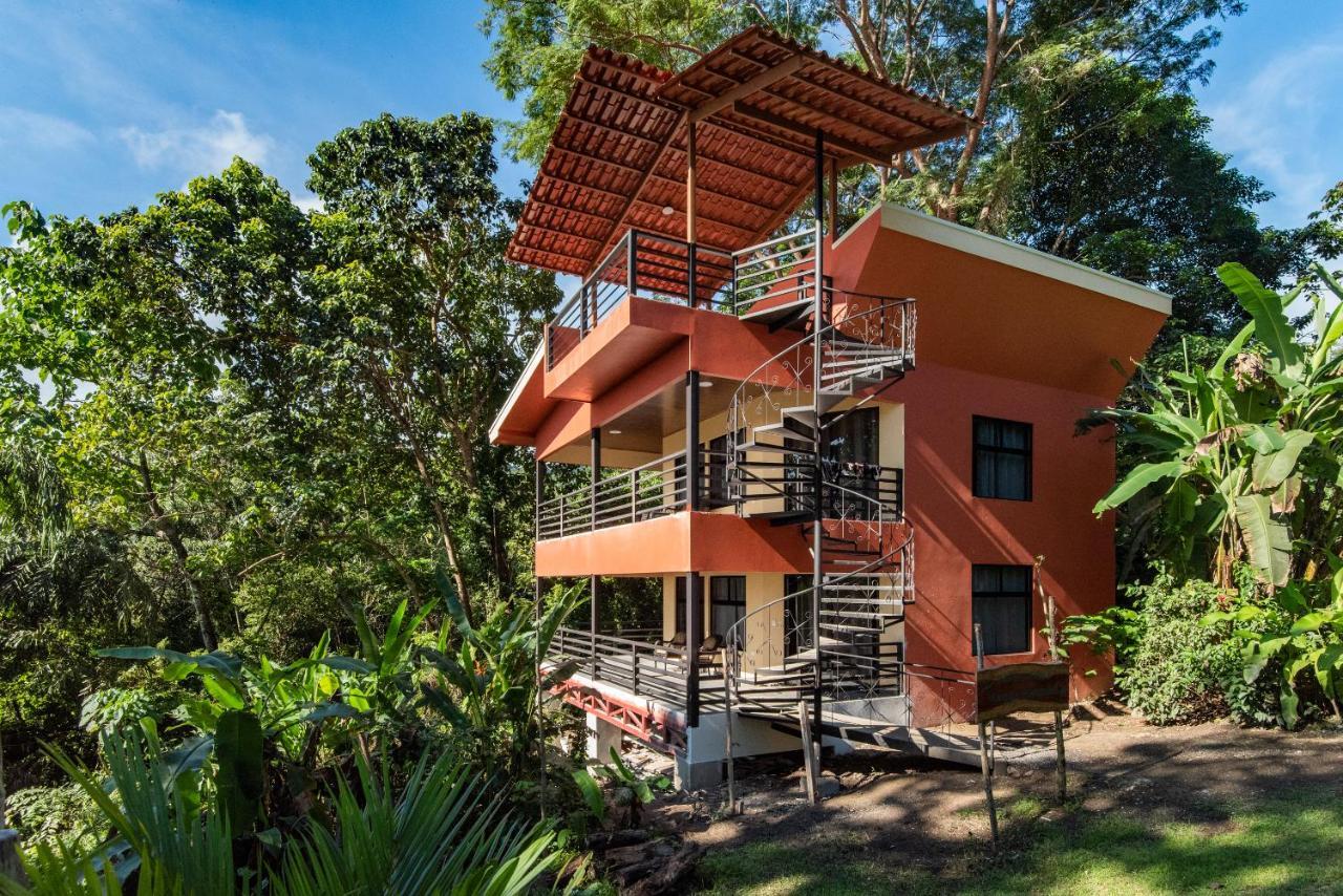 Jungle Lodge At Wild Sun Rescue Center Cabuya  Exterior photo